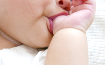 おしゃぶりがやめられない