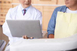 麻布十番の歯医者さんのインプラント治療前に行う無料カウンセリングをイメージした写真